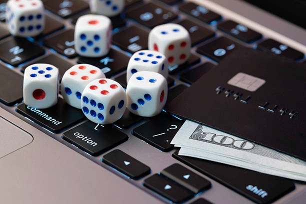 How Experienced Players Succeed in poker online Competitions
