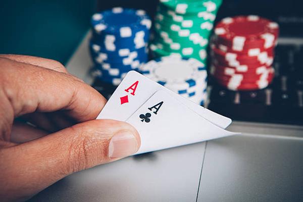 Enjoy Live Casino Games across online casinos Singapore for Players