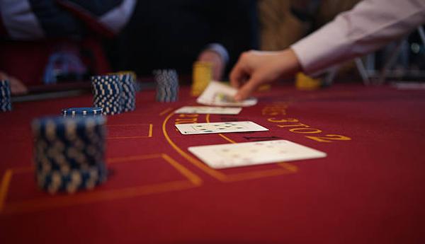 Explore Blackjack Tables at a trusted online casino Singapore for Enthusiasts